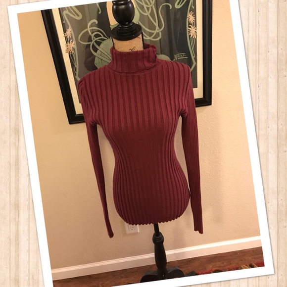 Athleta Tops - Athleta turtleneck